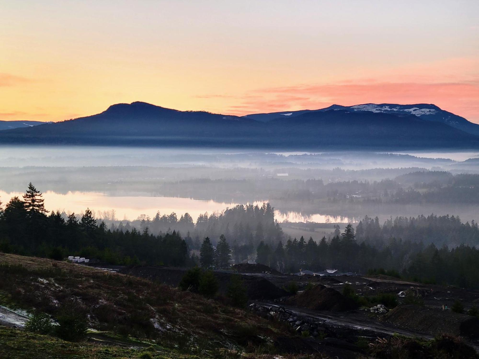 M&M'S Maple Bay Mountain Guesthouse - Licensed Duncan Eksteriør billede